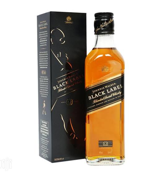 JOHNNIE WALKER BLACK LABEL WHISKY 250ML